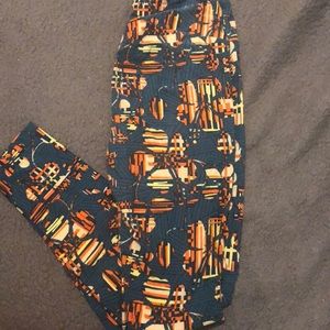 LulaRoe one size leggings